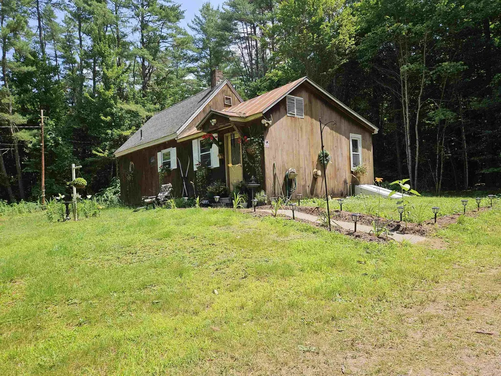 14 Bellmore Drive Orford NH 03777