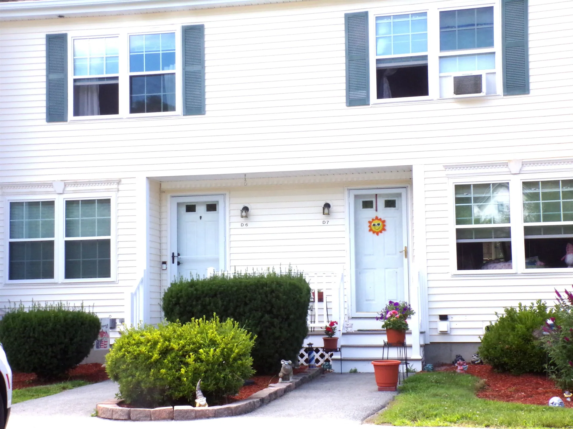 6 Pleasant Street Hooksett NH 03106