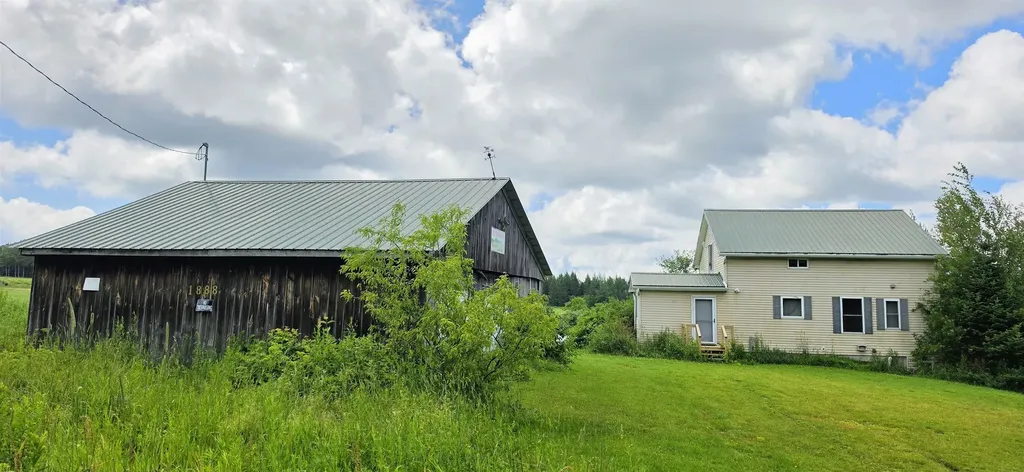 1888 Trucott Road Holland VT 05830