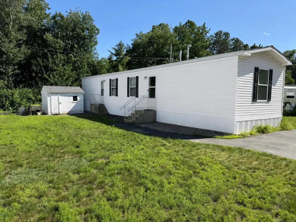 23 Conifer Place Londonderry NH 03053