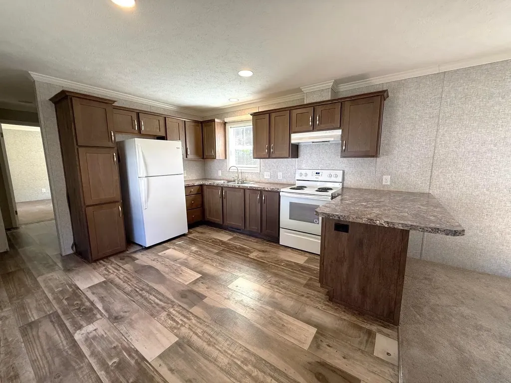23 Conifer Place Londonderry NH 03053