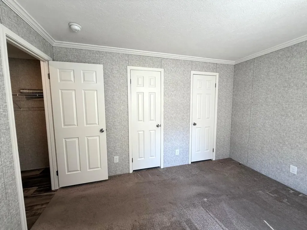 23 Conifer Place Londonderry NH 03053