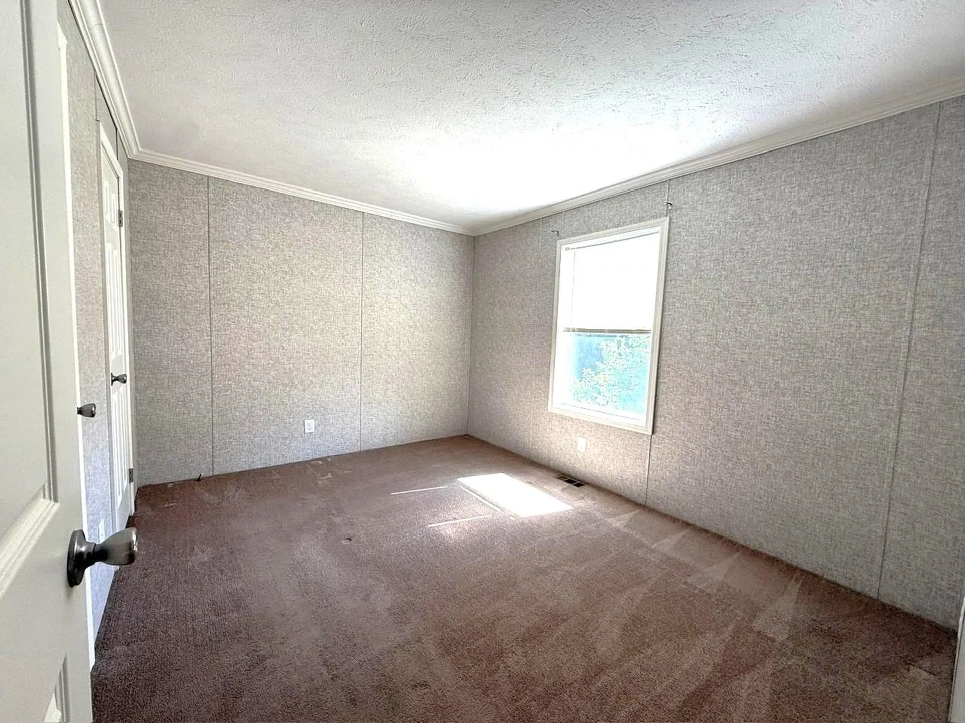 23 Conifer Place Londonderry NH 03053
