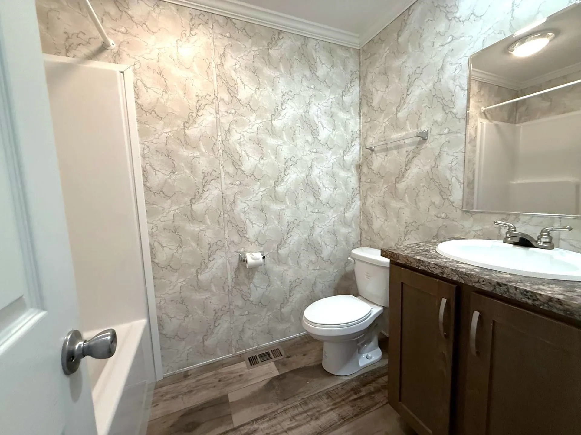 23 Conifer Place Londonderry NH 03053