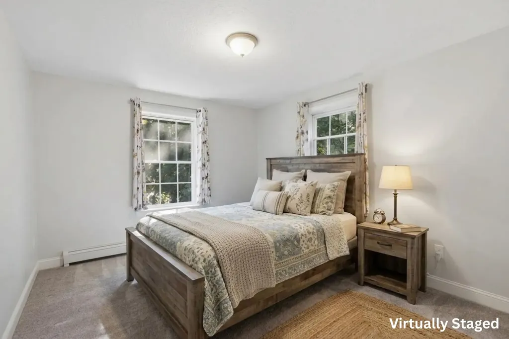 2 Evelyn Avenue Raymond NH 03077