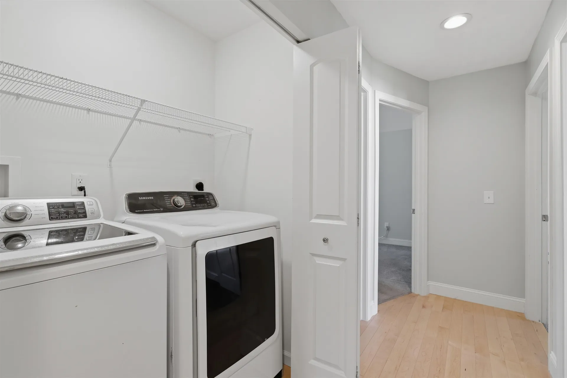 2 Evelyn Avenue Raymond NH 03077