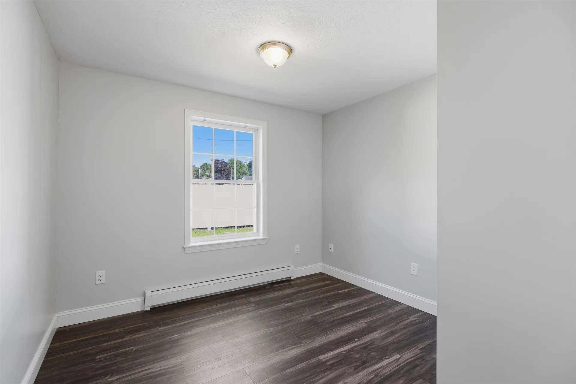 2 Evelyn Avenue Raymond NH 03077
