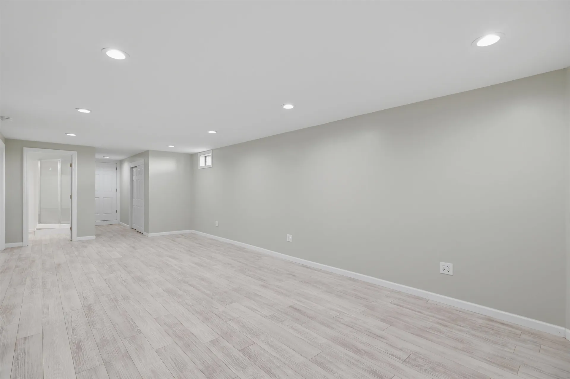 2 Evelyn Avenue Raymond NH 03077