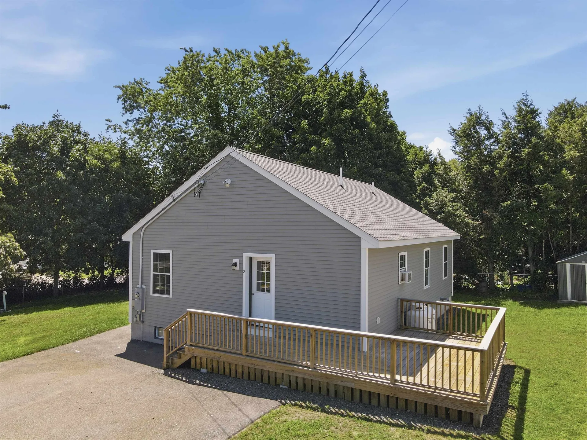 2 Evelyn Avenue Raymond NH 03077