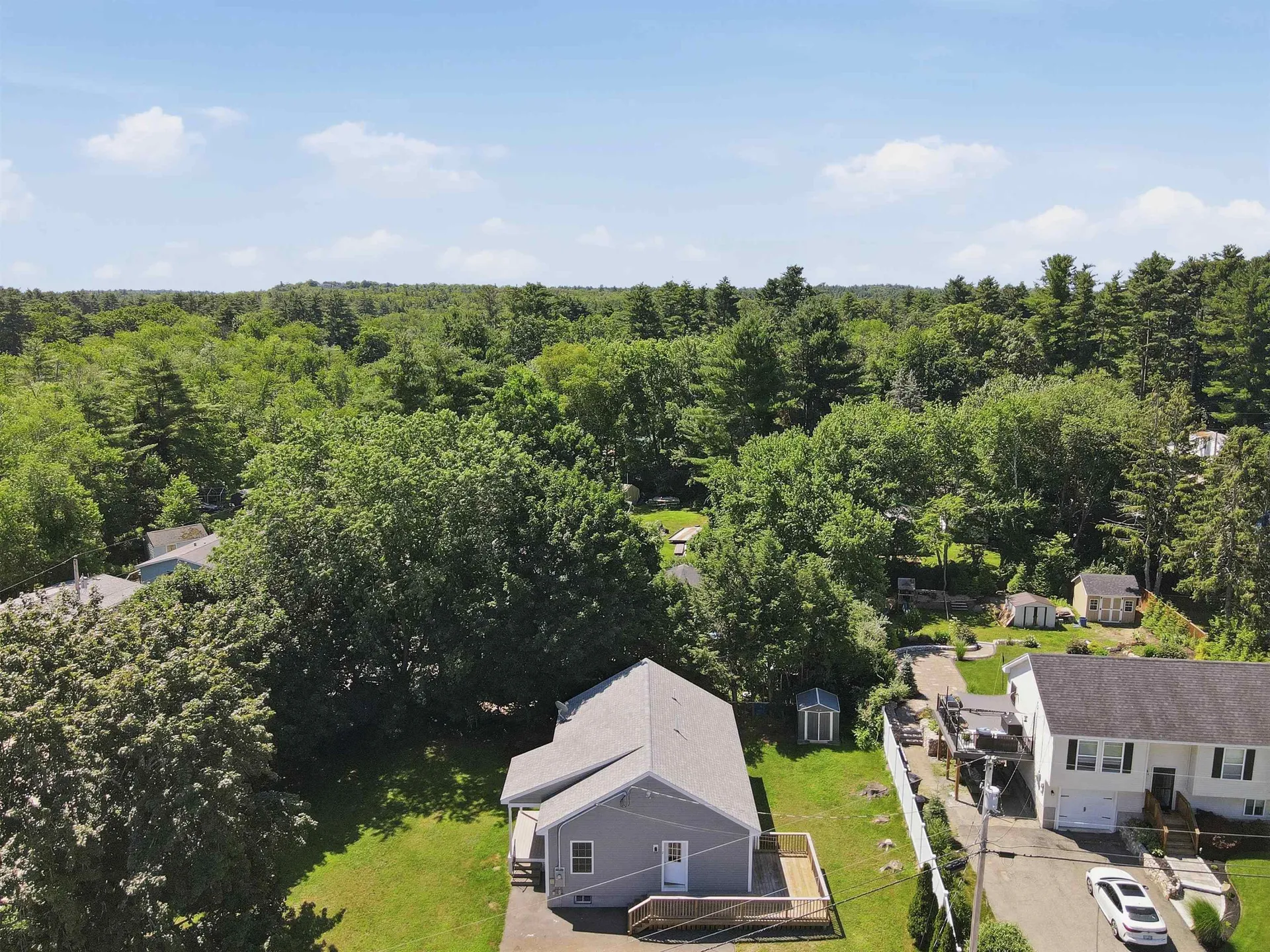 2 Evelyn Avenue Raymond NH 03077