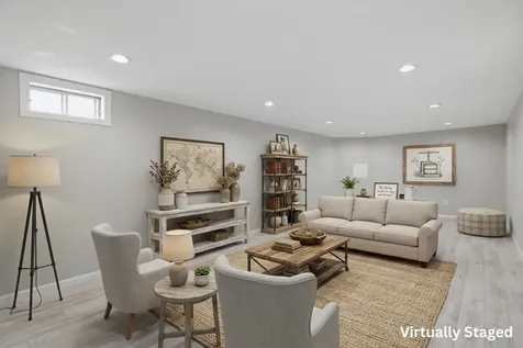 2 Evelyn Avenue Raymond NH 03077