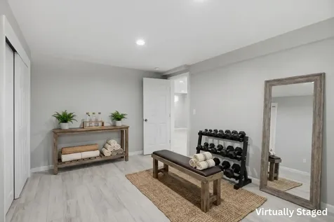 2 Evelyn Avenue Raymond NH 03077