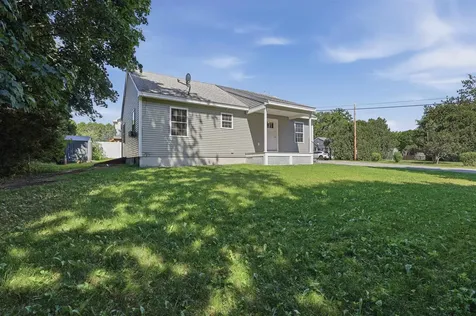 2 Evelyn Avenue Raymond NH 03077
