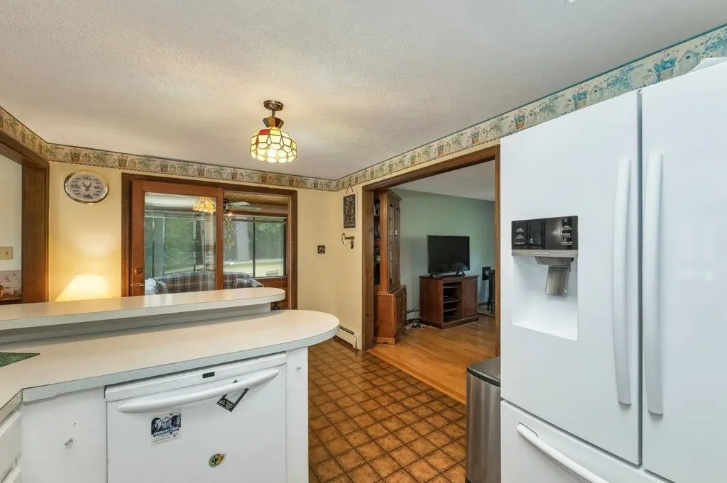 52 Pine Grove Lane Lebanon ME 04027-3204