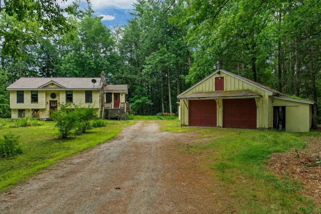 52 Pine Grove Lane Lebanon ME 04027-3204