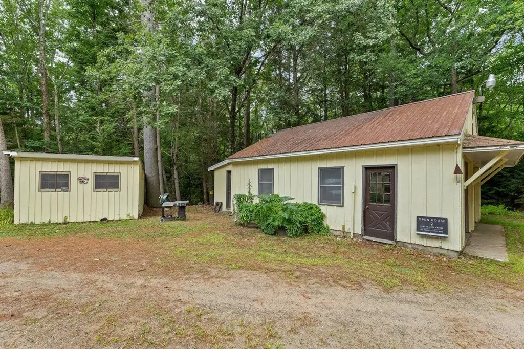 52 Pine Grove Lane Lebanon ME 04027-3204
