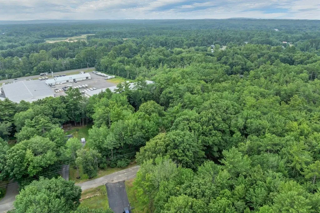 52 Pine Grove Lane Lebanon ME 04027-3204