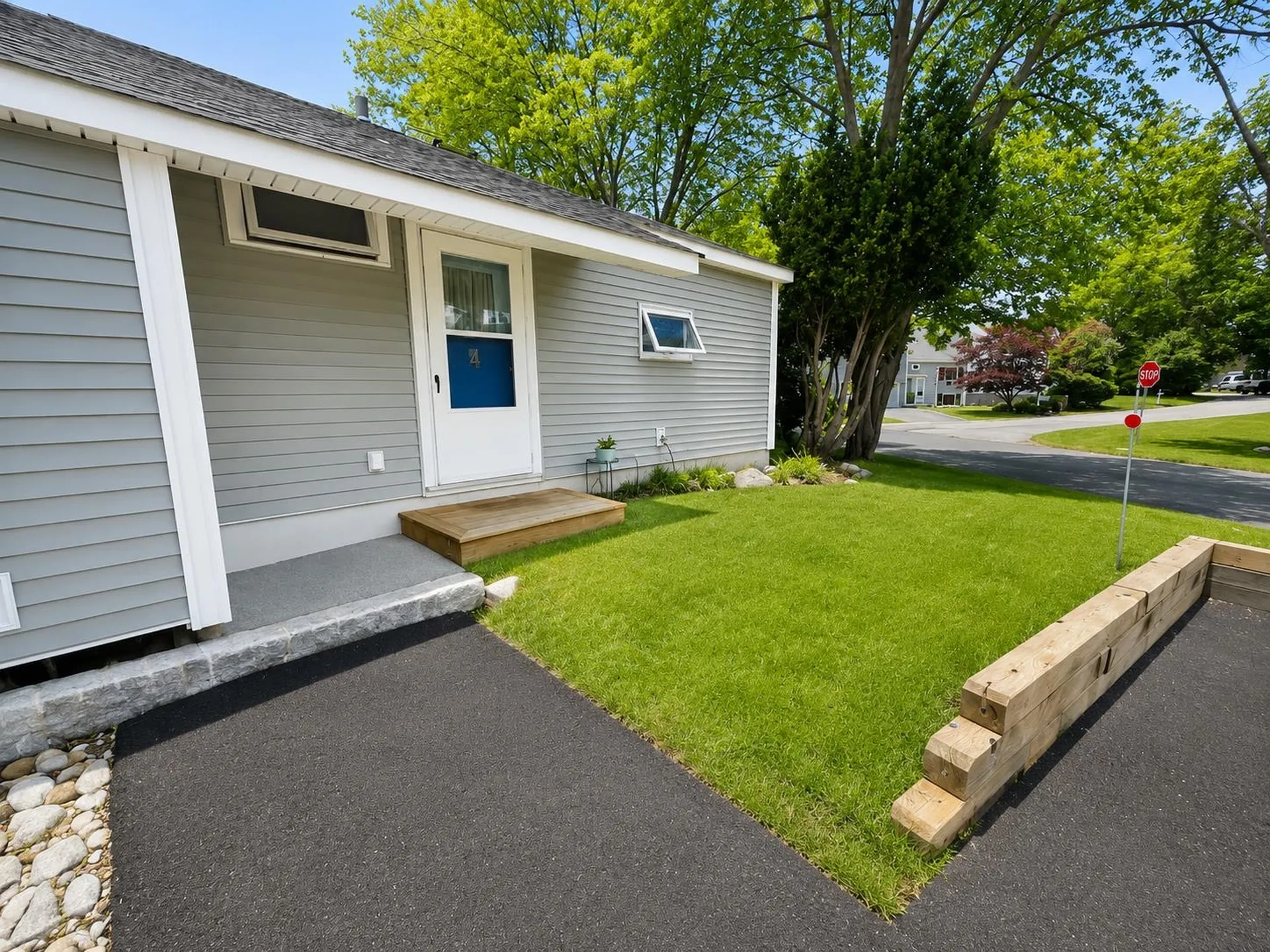 33 Bonair Avenue Hampton NH 03842