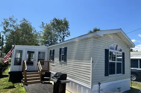 14 Chestnut Road North Hampton NH 03862