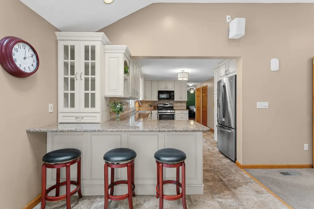 21 Kristin Drive Derry NH 03038