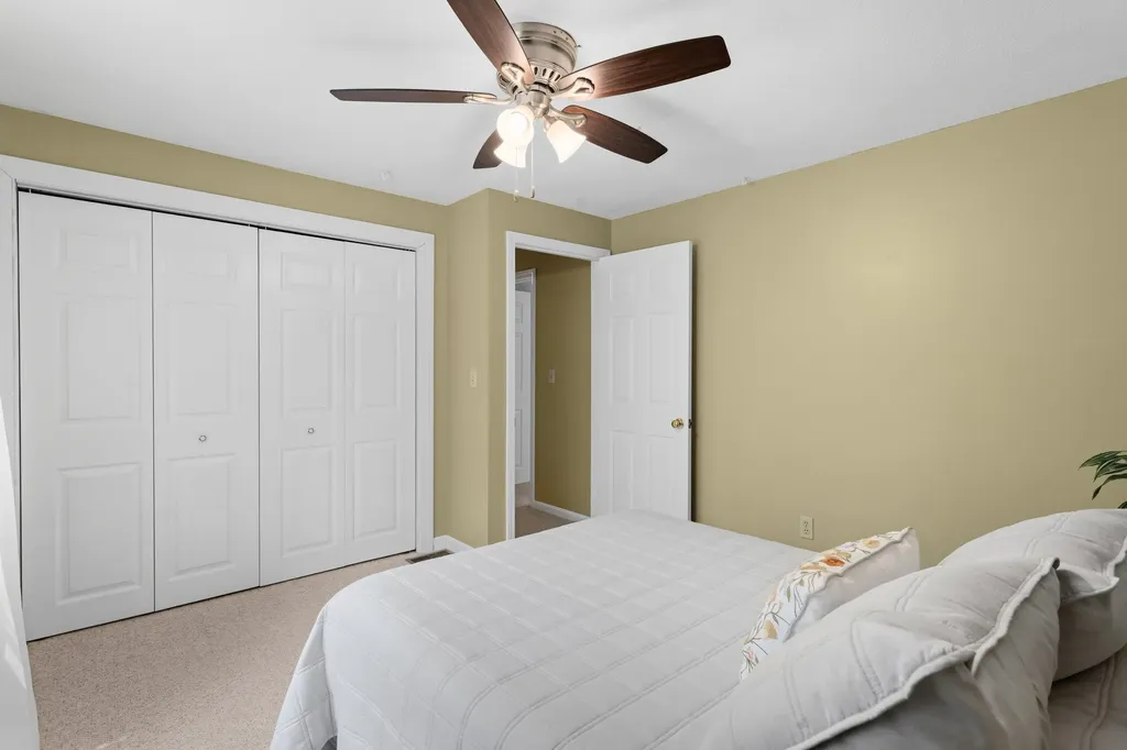 21 Kristin Drive Derry NH 03038