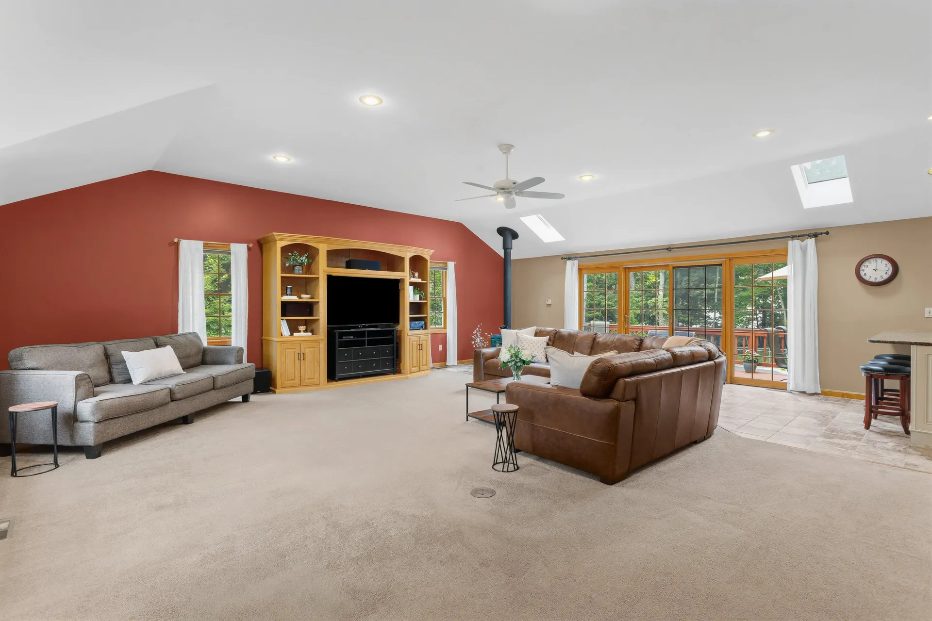 21 Kristin Drive Derry NH 03038