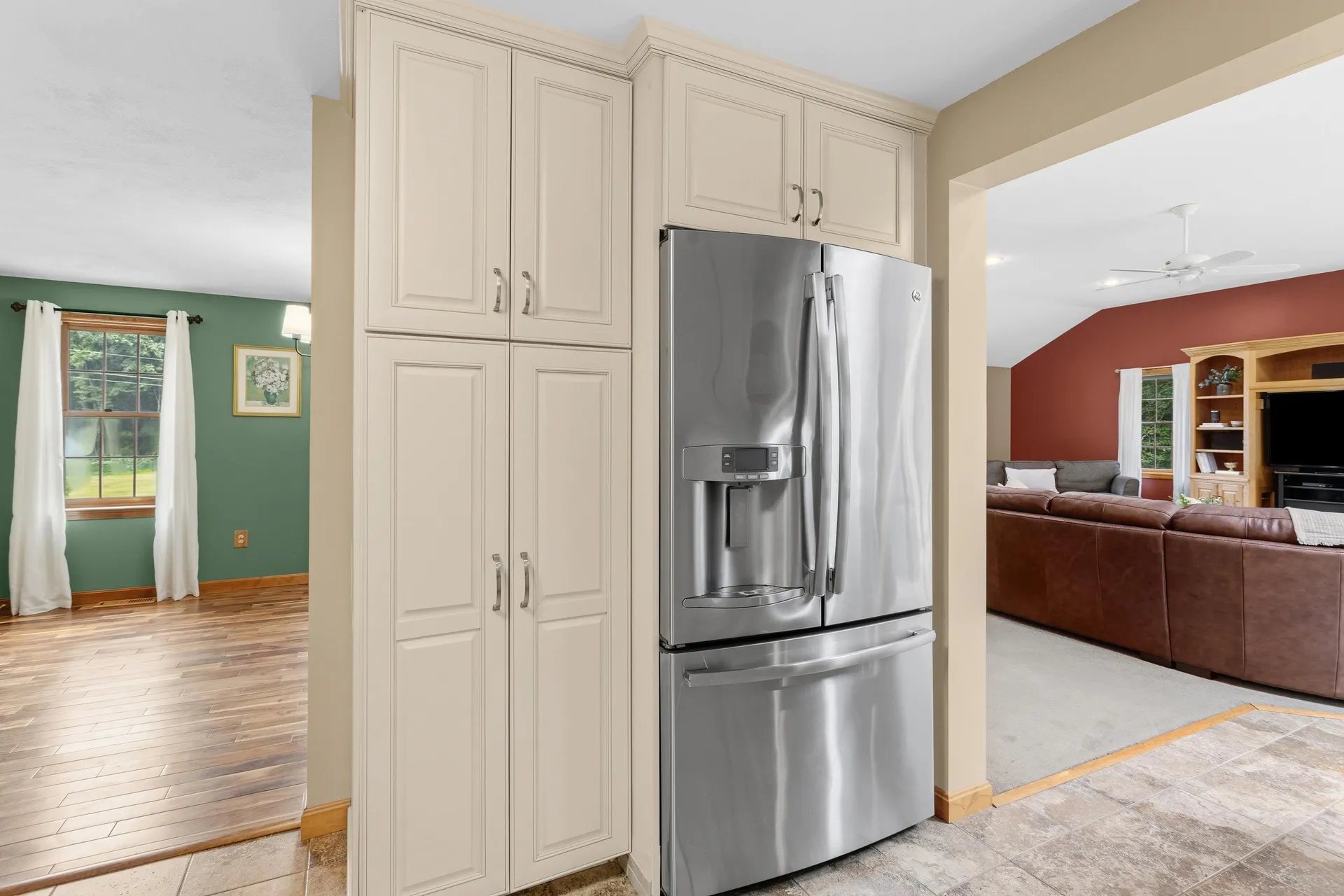 21 Kristin Drive Derry NH 03038