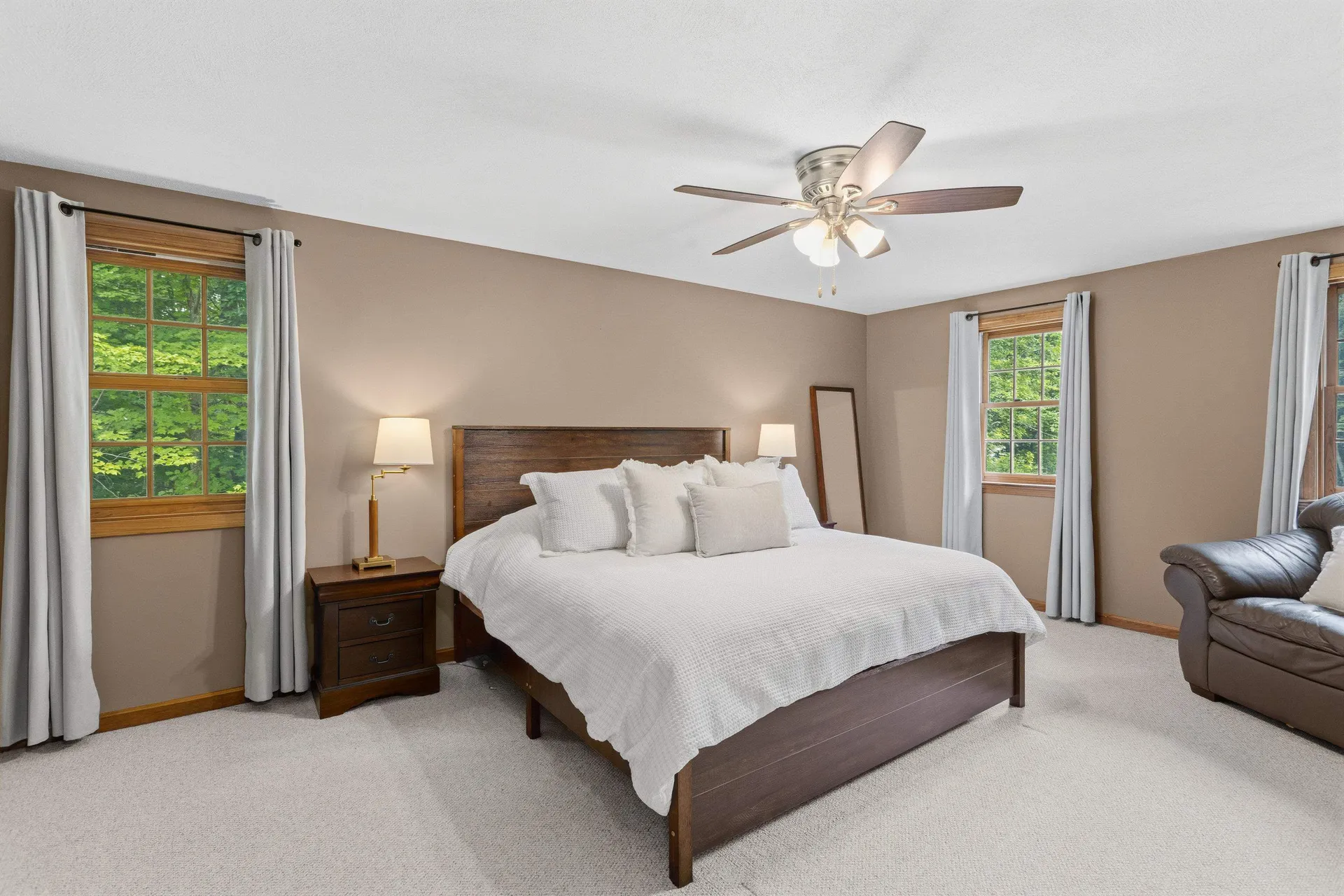 21 Kristin Drive Derry NH 03038