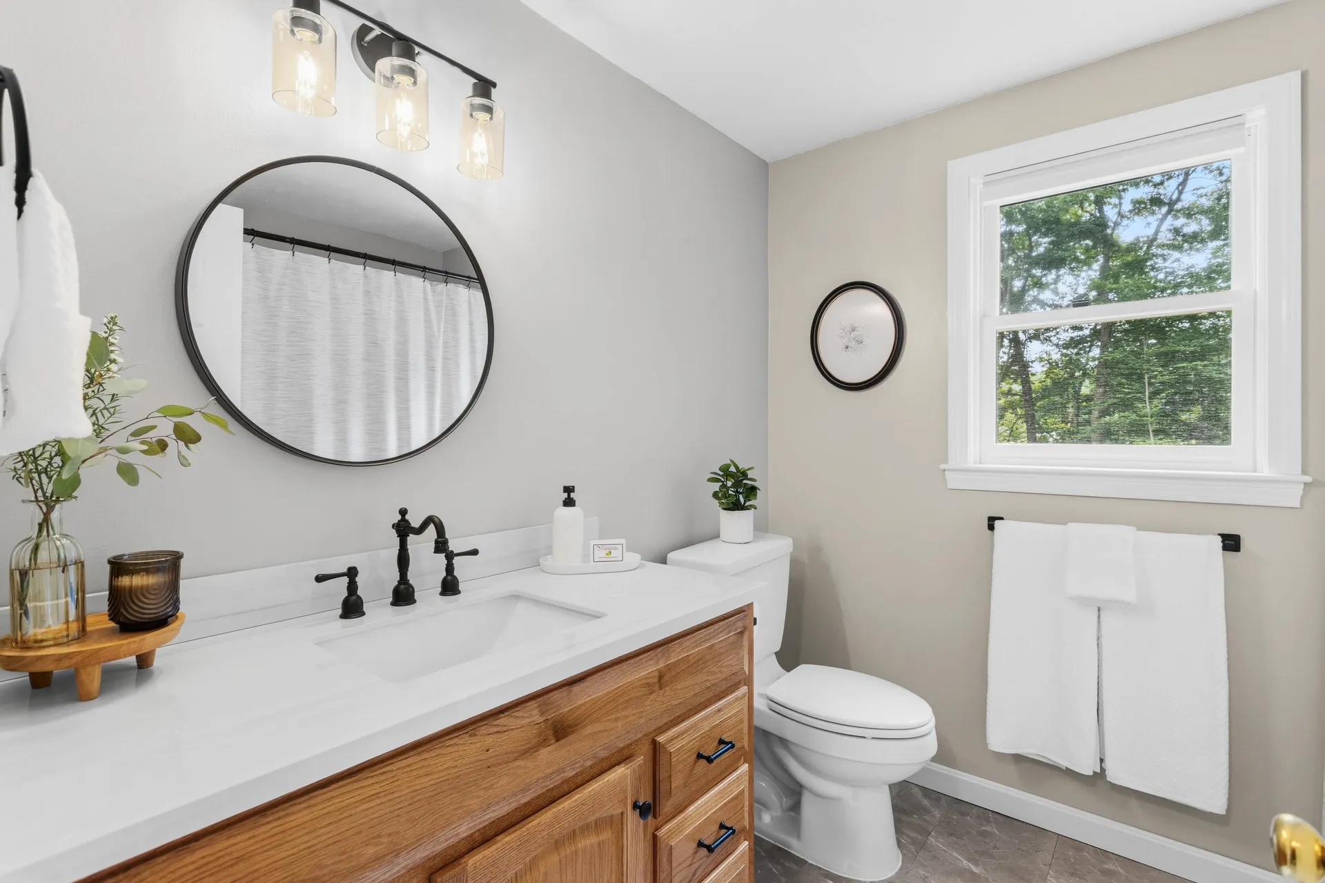 21 Kristin Drive Derry NH 03038