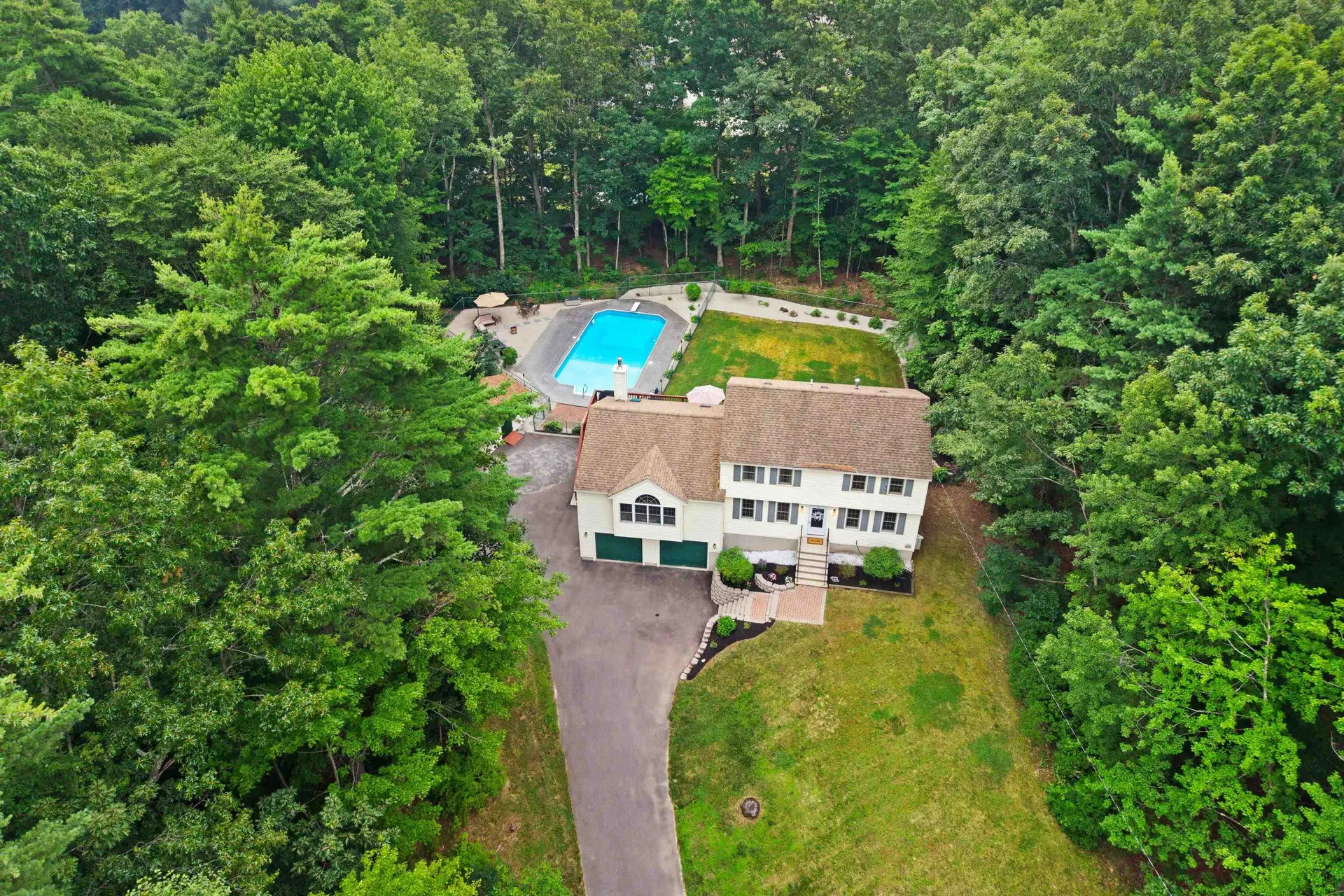 21 Kristin Drive Derry NH 03038