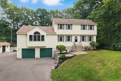 21 Kristin Drive Derry NH 03038