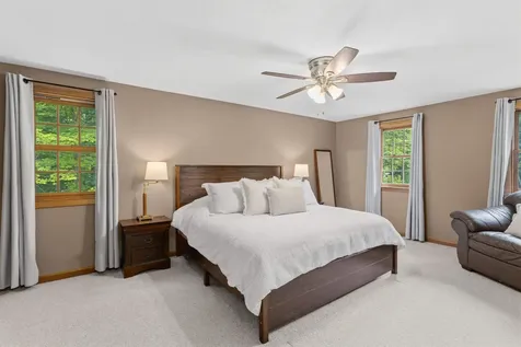 21 Kristin Drive Derry NH 03038