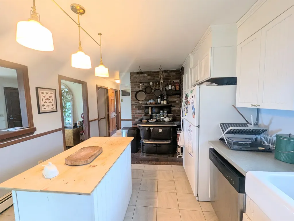 3954 West Barnet Road Barnet VT 05821