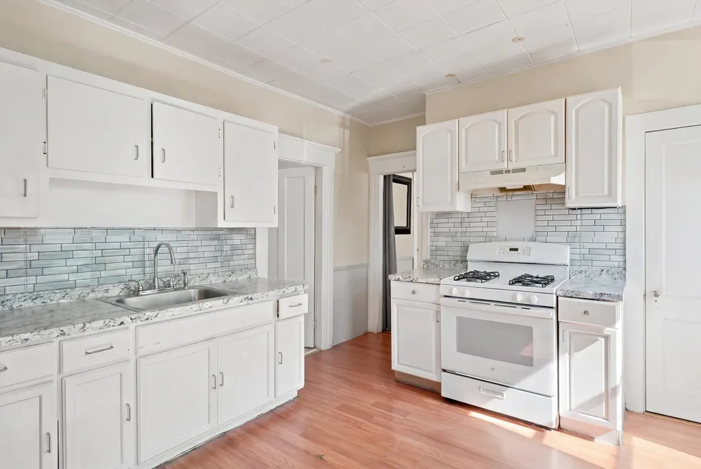 401 Cedar Street Manchester NH 03103