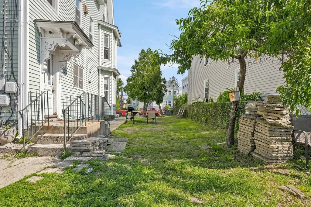 401 Cedar Street Manchester NH 03103