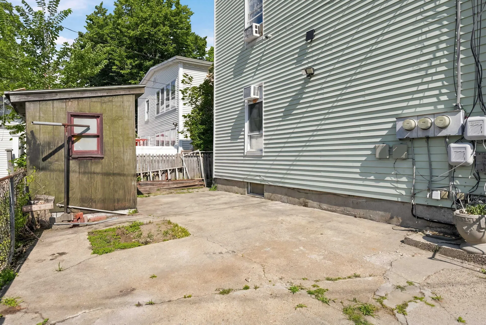 401 Cedar Street Manchester NH 03103