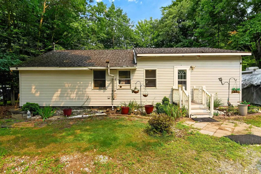 69 Robin Street Franklin NH 03235