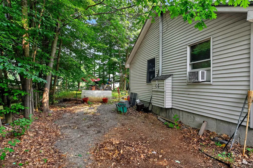69 Robin Street Franklin NH 03235