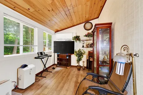 69 Robin Street Franklin NH 03235