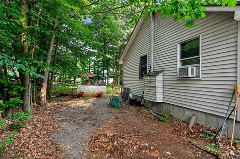 69 Robin Street Franklin NH 03235