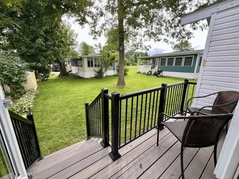 28 Whites Lane Grand Isle VT 05458
