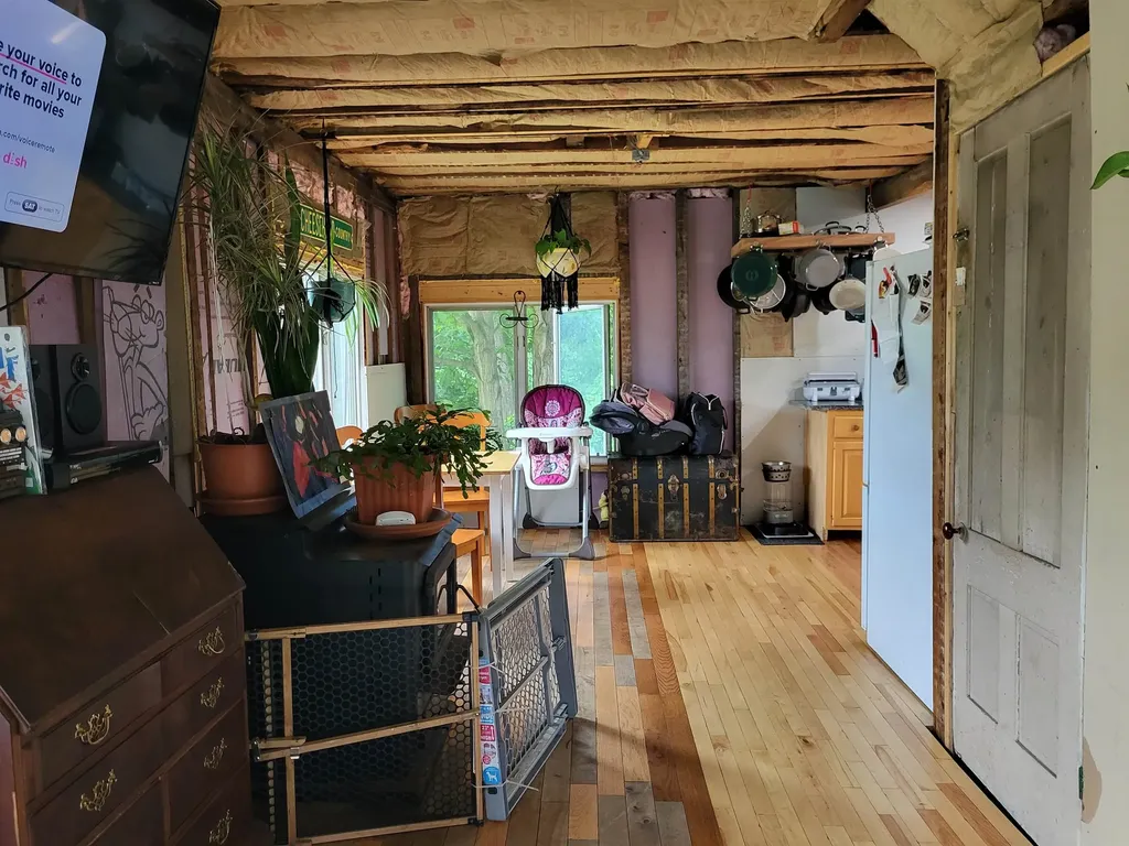 562 Us Route 5 Barnet VT 05821-9487
