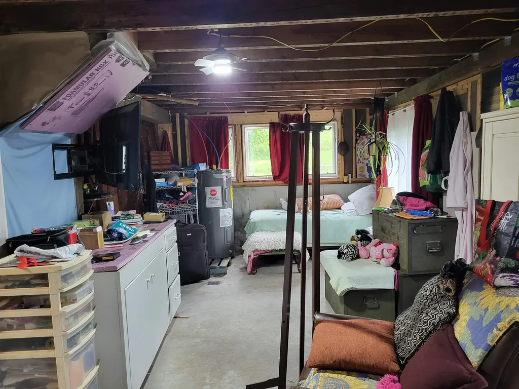 562 Us Route 5 Barnet VT 05821-9487