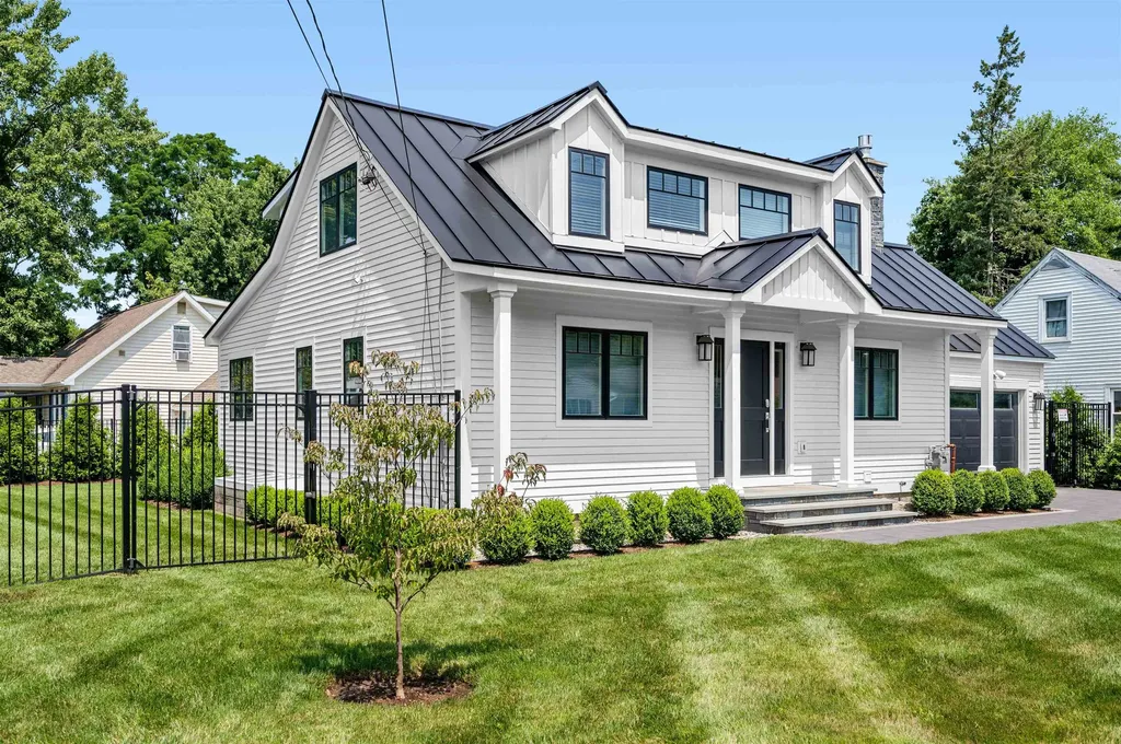 39 South Summit Street Essex Junction VT 05452