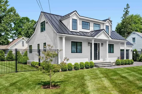 39 South Summit Street Essex Junction VT 05452