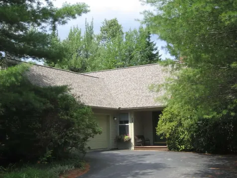 28 Fenwood Drive New London NH 03257