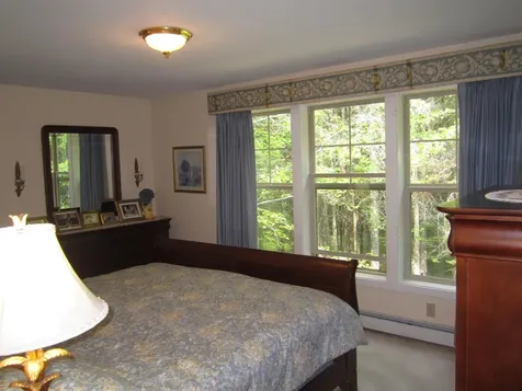 28 Fenwood Drive New London NH 03257