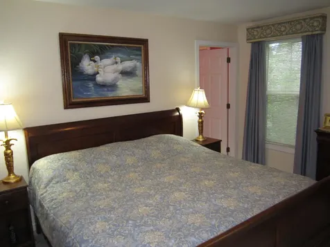 28 Fenwood Drive New London NH 03257