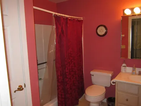 28 Fenwood Drive New London NH 03257