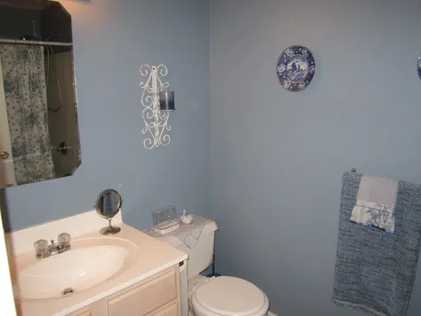 28 Fenwood Drive New London NH 03257